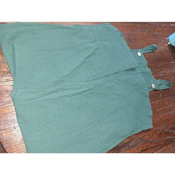 New Small Green Lightweight Capri Over Alls Jumpsuit Romper with Pockets NWOT - Picture 3 of 5